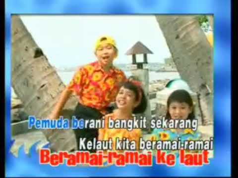 Trio Kwek-kwek - Squares (block) (Official Music Video)