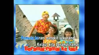 Trio Kwek-Kwek - Squares (Official Music Video)