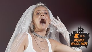 Anne Marie - 2002 (Live At The KISS Haunted House Party 2018)