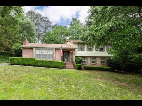 1807 Carriage Dr, Phenix City, AL home video tour