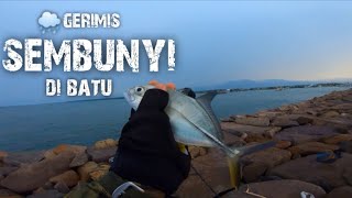 Semudah Ini Mancing Ikan Di Spot Dermaga Dengan Softlure I Ultralight Casting Baby GT screenshot 5