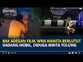 Bak Adegan Film, WNA Wanita Berlutut Hadang Mobil, Diduga Minta Tolong