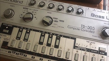 How to properly Program a Roland TB-303!