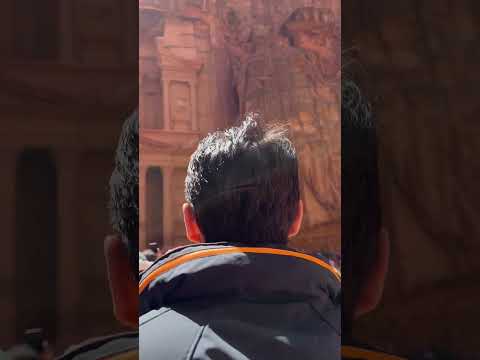 Jordan. Petra. Ущелье