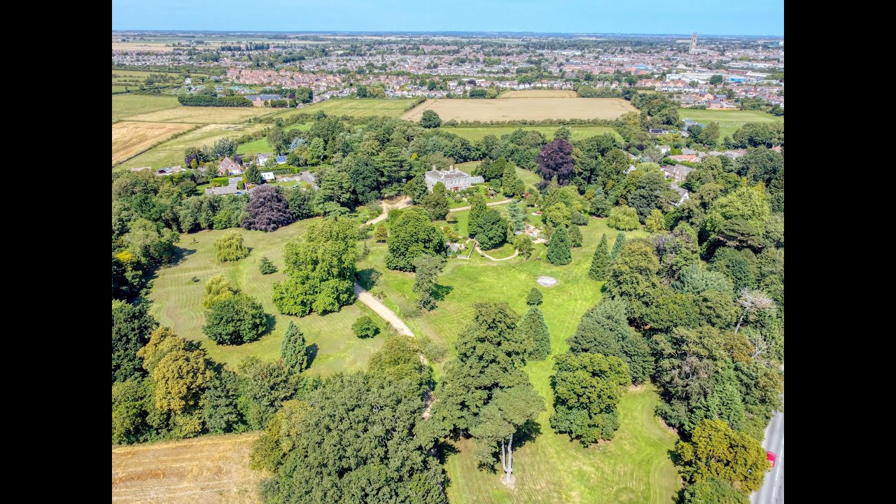 West Skirbeck Hall and Park, London Road, Wyberton, Lincolnshire - Impressive Country Mansion