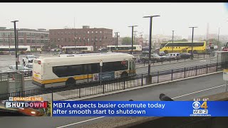 MBTA expects busier commute Tuesday after smooth start to Orange Line shutdown
