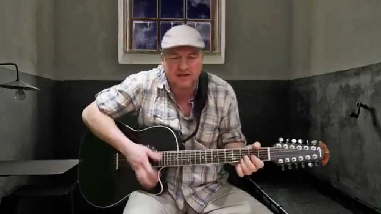 высоцкий мне пел нашептывал начальник из сыскной. мне пел нашептывал начальник из сыскной розенбаум. мне пел нашептывал начальник из сыскной розенбаум. розенбаум снегири. жемчужные.