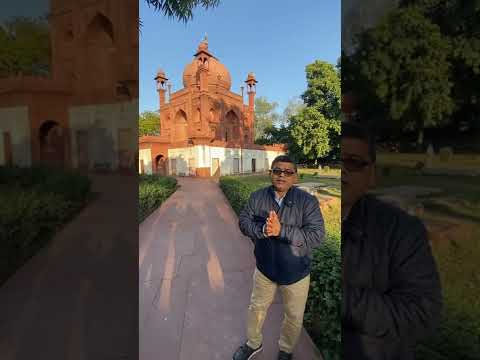 Uno de esos secretos inexplorados y bien guardados de Agra es el Red Taj, de John Hessing!