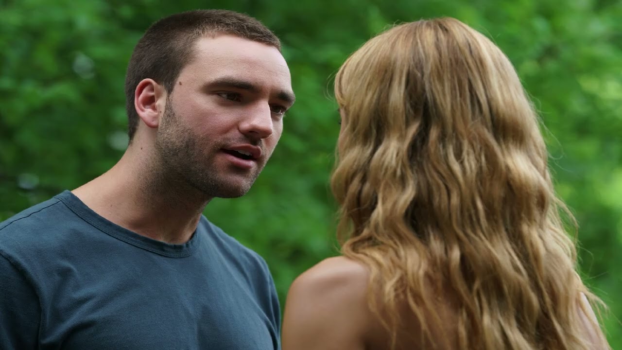 'Tell Me Lies' star says Lucy, Stephen's relationship goes 'beyond' toxic