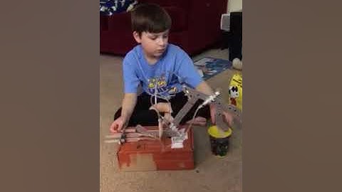 March Tinker Crate - hydraulic claw