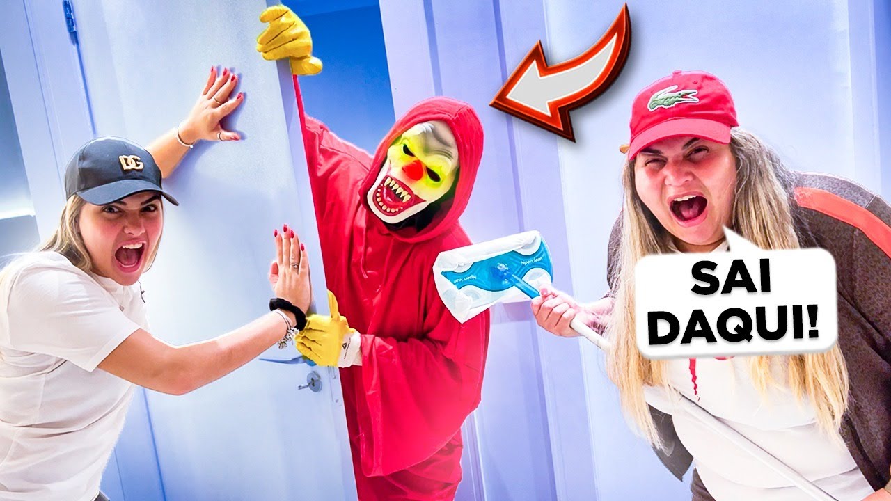 UM PALHAÇO ASSUSTADOR INVADIU MINHA CASA 😱😱😱