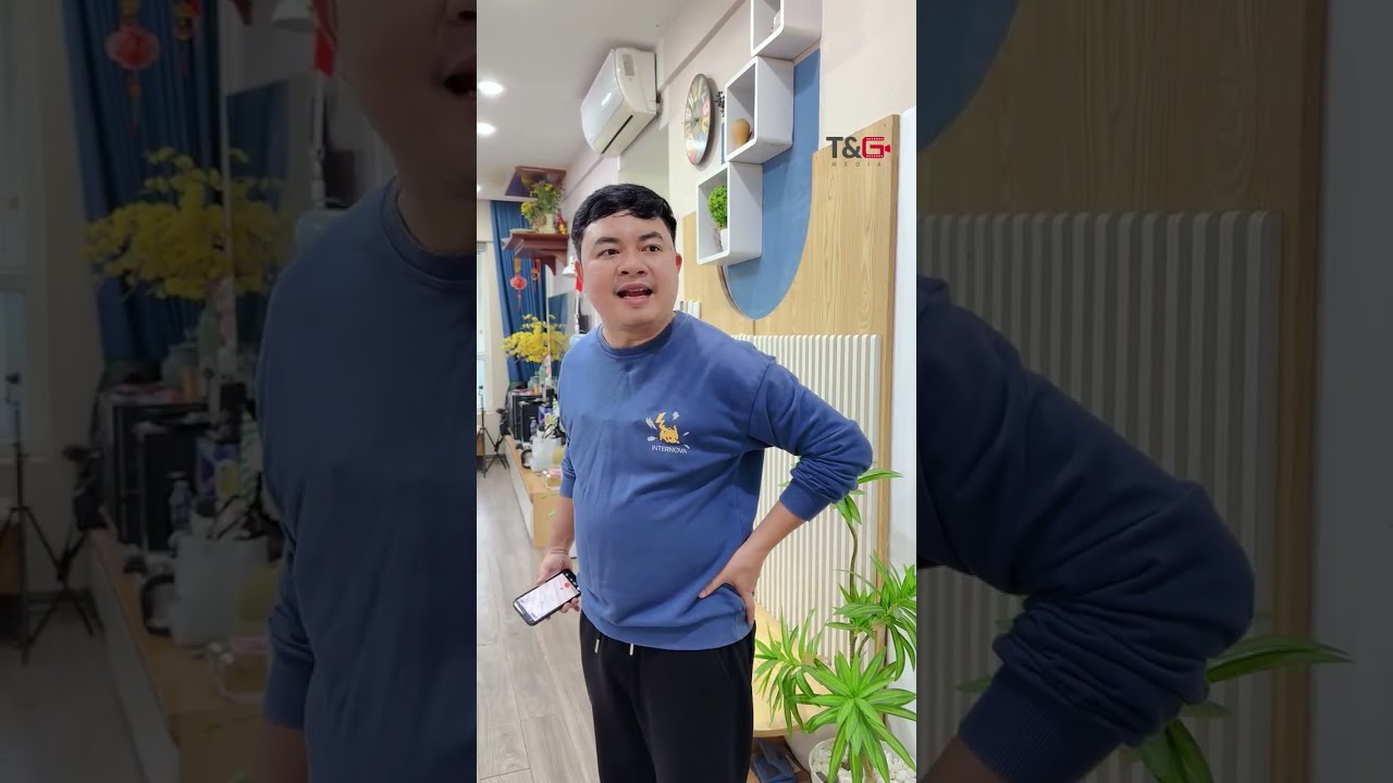 Vợ đi đánh pickle ball chồng bắt phải hứa về đúng giờ không tòm tem với ai mới cho đi !