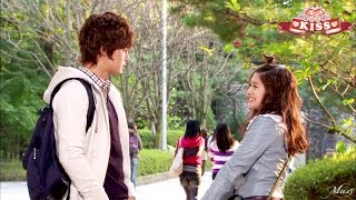 Kore  ~ Eşim Benzerim Yok (Playful Kiss) Resimi