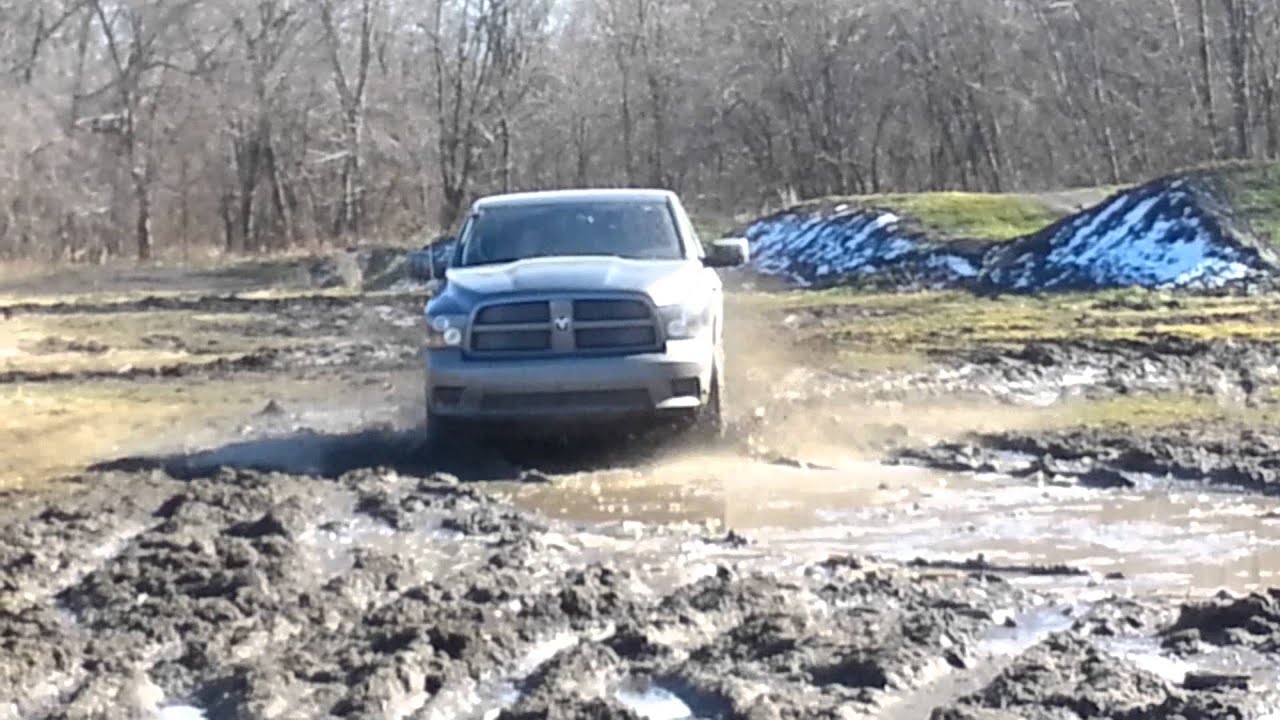 2011 Dodge RAM Mudding - YouTube