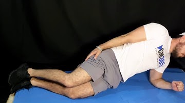 Prancha isométrica lateral com joelhos apoiados - treino em casa