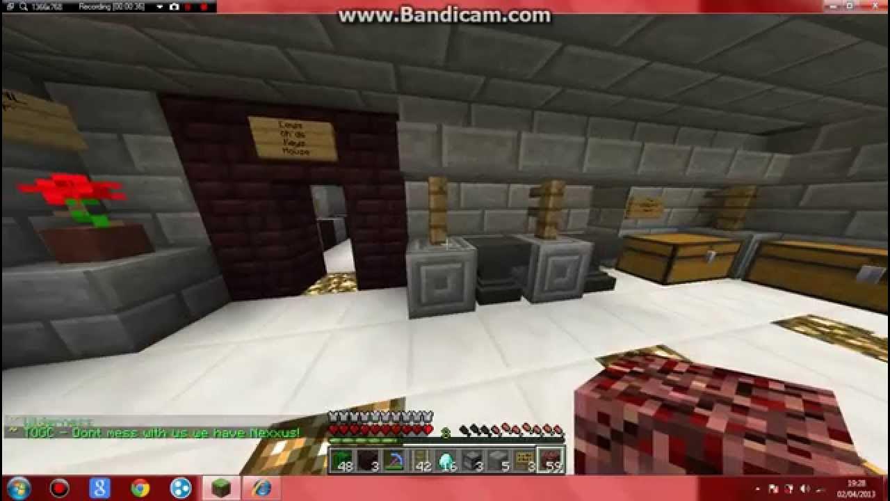 Minecraft How to steal from people chests with simple redstone with