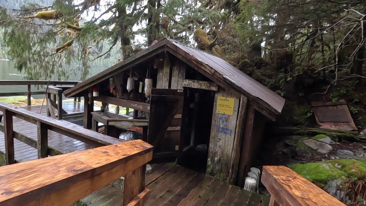 Горячие источники Бишоп-Бей, посетите Китимат, Британская Колумбия.