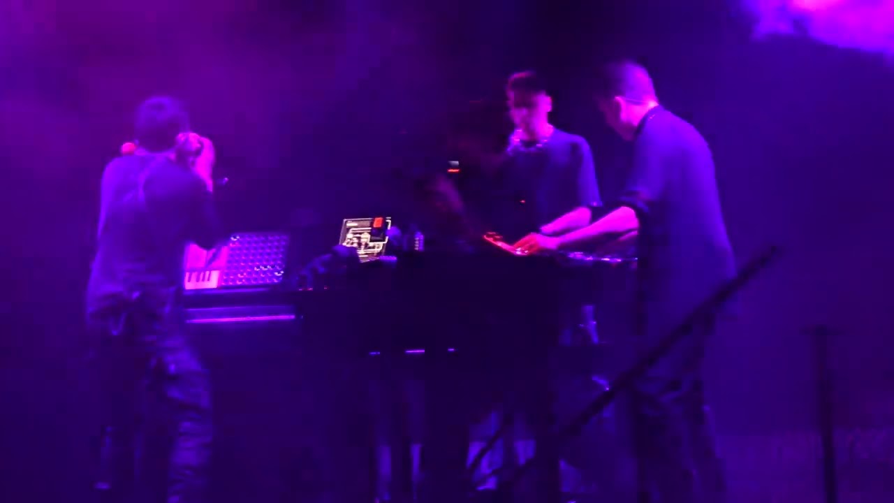 nine inch nails - Closer - Barclays Center, Brooklyn, NY 9-2-25