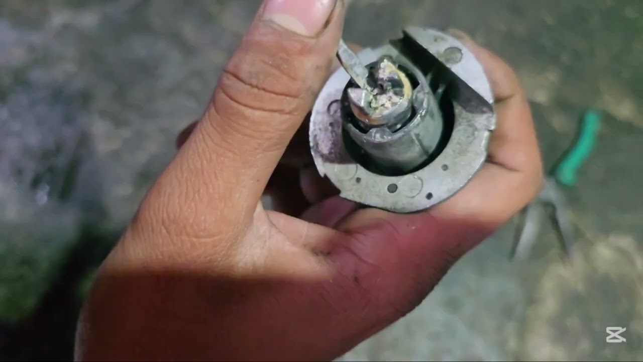 Vespa Scooter Key Change/How To Solve Vespa Key Problem/Vespa Scooter Ignition Switch Replacement