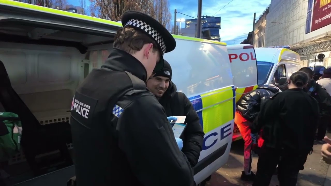 Прогулка по Манчестерскому безумию с @demarco tv, это со звуком😂 я облажался