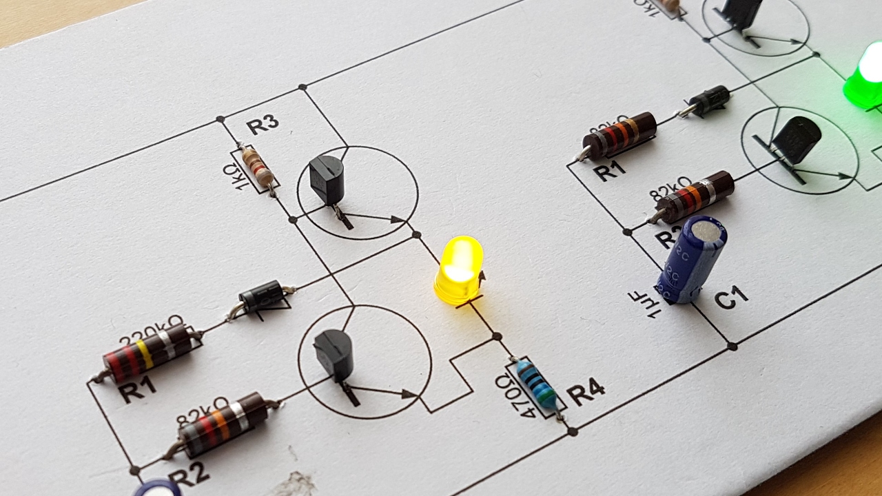 Brauche ich zu meiner blink Led ein Kondensator? (Elektrik