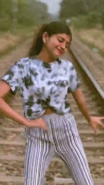 nivetha nivvy hot navel whatsapp status | arabic kuttu tiktok |insta trendy girl nivetha nivvy dance