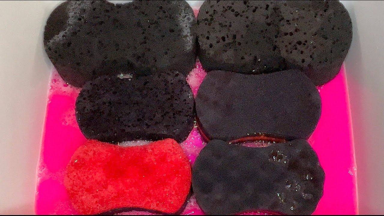 {ASMR} BLACK SPONGES SET + FABULOSO 💖🖤| SQUEEZING | RINSING | ODDLY SATISFYING 💖🖤