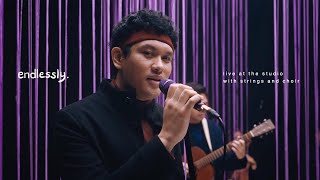 Vignette de la vidéo "TheOvertunes - Endlessly (Live Performance Video)"