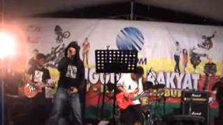 Download Lagu Front_Line - Maria(By Saint Locco) - Live Taman Bungkul Surabaya MP3 Download Lagu Front_Line - Maria(By Saint Locco) - Live Taman Bungkul Surabaya MP3