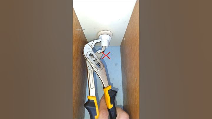 DIY Plumbing Basics! How to Clamp a Faucet in a Tight Space #diy #plumbing #tips #hacks