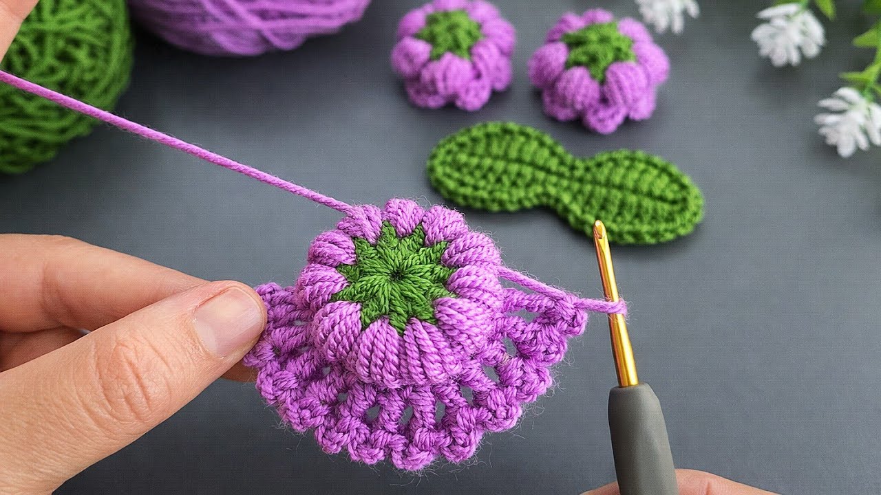 💰 I made 50 in one day and I sold them all! This is the best easy flowers crochet.
