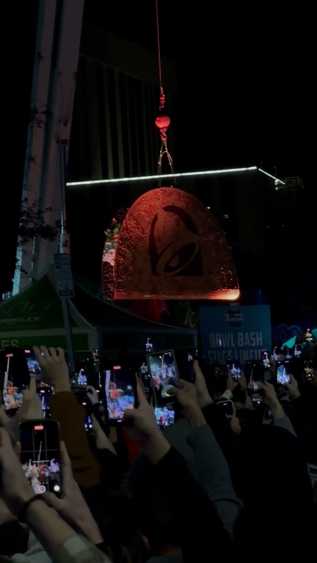 Tucson Taco Drop on New Years Eve || ViralHog