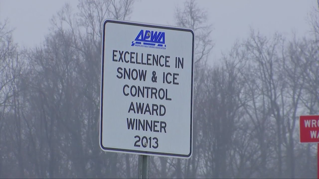 Ohio drivers prep for snow and icy road conditions - YouTube