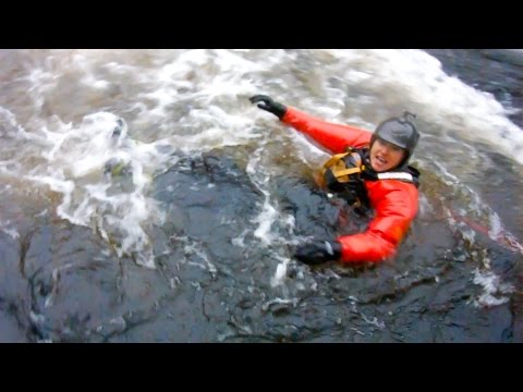 Video: Whitewater Rafting Surmastatistika