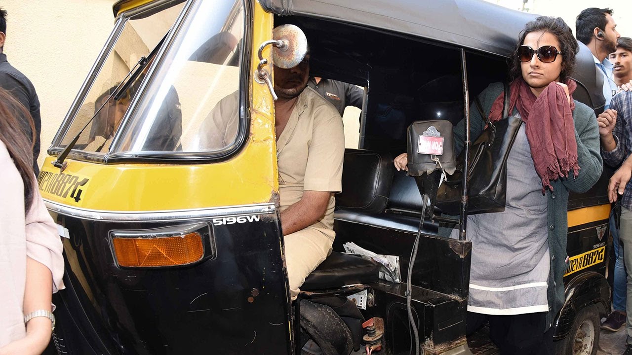 OMG: Vidya Balan Arrives In Auto Rickshaw For Kahaani 2 Trailer ...