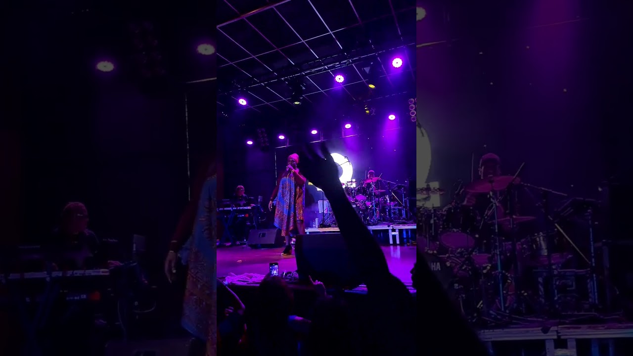 Queen Omega - No Love Dubplate Live