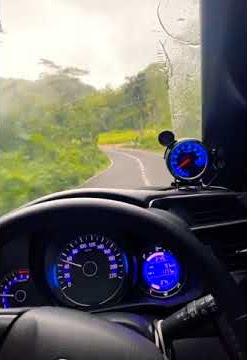 Story' nih buat status WhatsApp pura-pura bawa honda jazz🥰