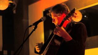 Nick Harper - Crazy Guitar Playing Skills (AMAZING!)