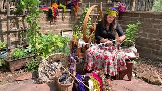 Spinning Art Yarn On A Rio Grande Wheel With Lisa Joyce