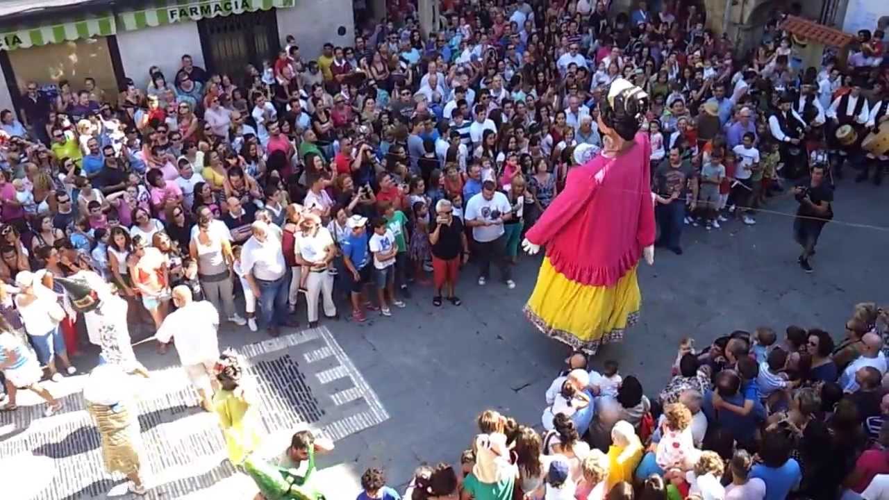 Primer baile Mómaros 2012 dedicado a Juancho Tenreiro
