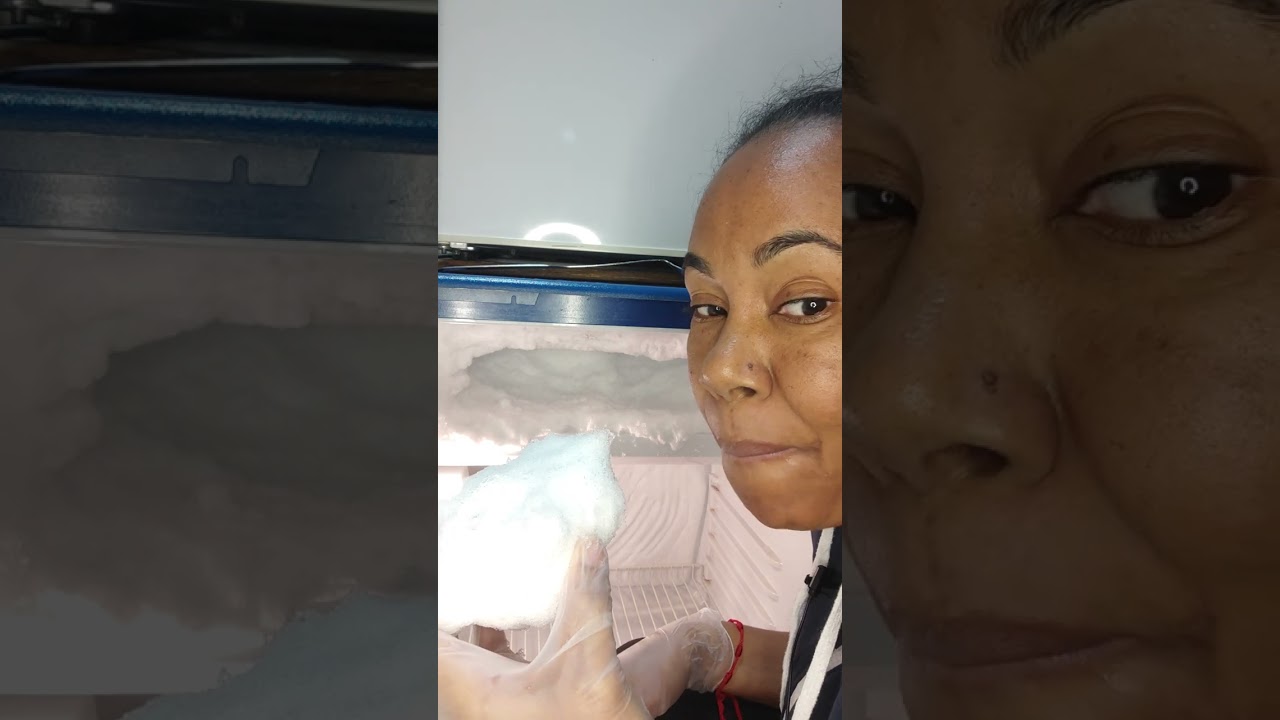 ASMR/ EATING A BIG PIECE OF FLUFFY ICE ❄️