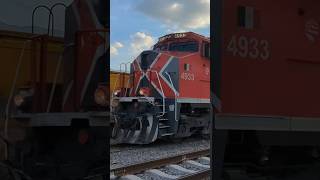 Asi Se Esfuerza Para Arrancar Un Tren Muy Pesado