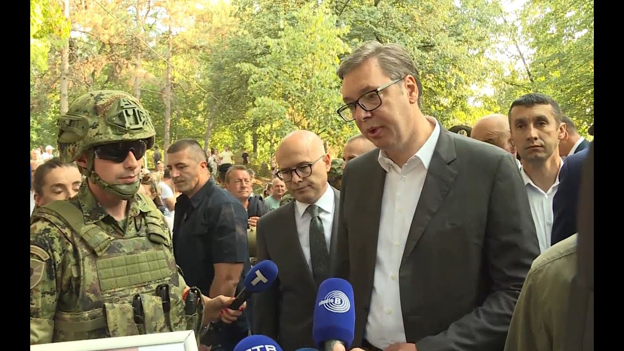 Вучић: Војска Србије некад и сад су различити нивои