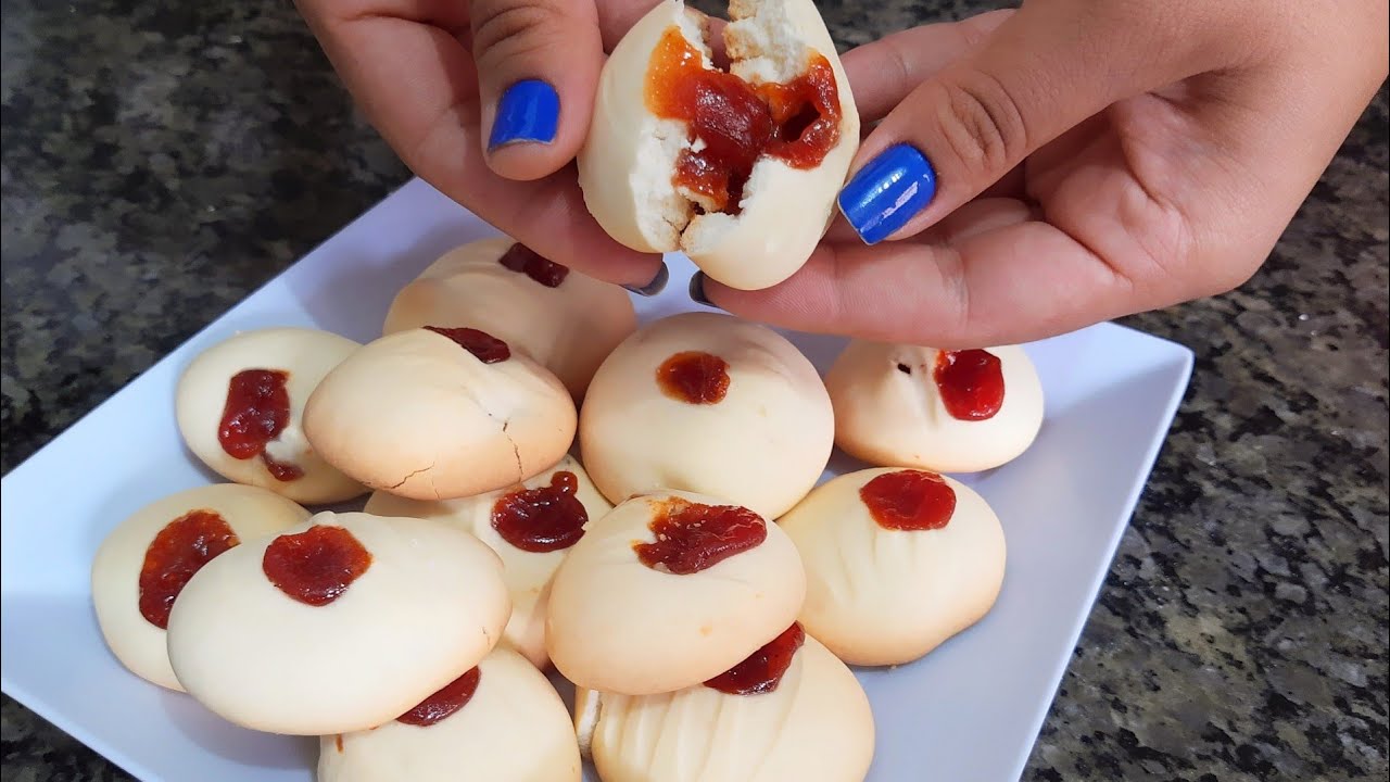 BISCOITO DE MAIZENA COM GOIABADA !! Biscoito que derrete na boca - YouTube