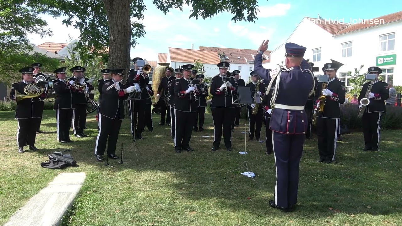 Earth, Wind & Fire in concert  - Strømsgodset Musikkorps