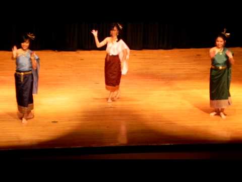 May Show: Thai Lullaby Dance