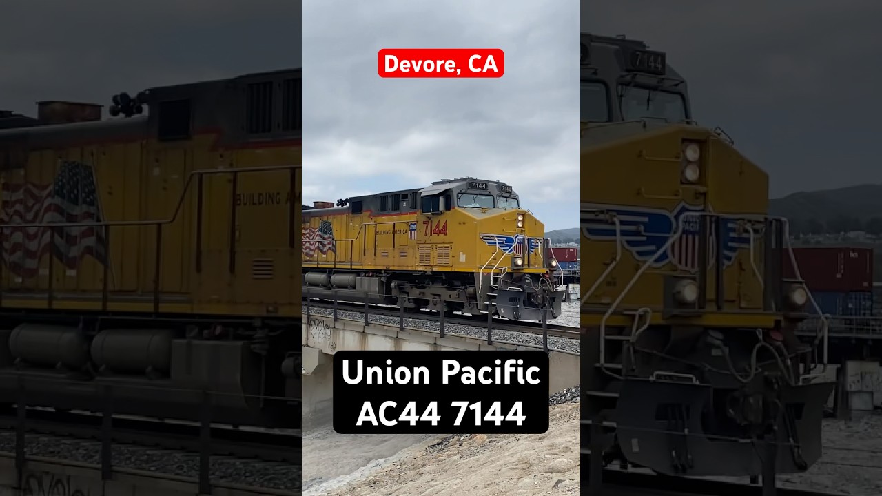 Union Pacific AC44 Leads Manifest Train 