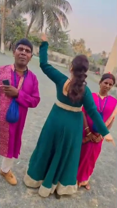 Moyna Mukherjee dance Kacha Badam #youtubeshorts #creatingforindia #shorts
