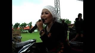 KEBIAS   AAS ROLANI FEAT RASTA