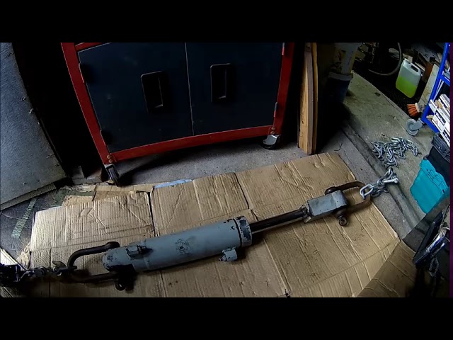 Hydraulic Cylinder Tear Down This Old Forklift Ep 4 Lansing Bagnall Fodr6 Tilt Cylinder Youtube
